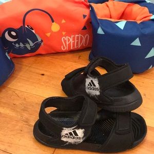 Kids Adidas Black Velcro Sandals (9K)